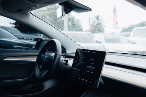 2021 Tesla Model 3 Standard Range Plus