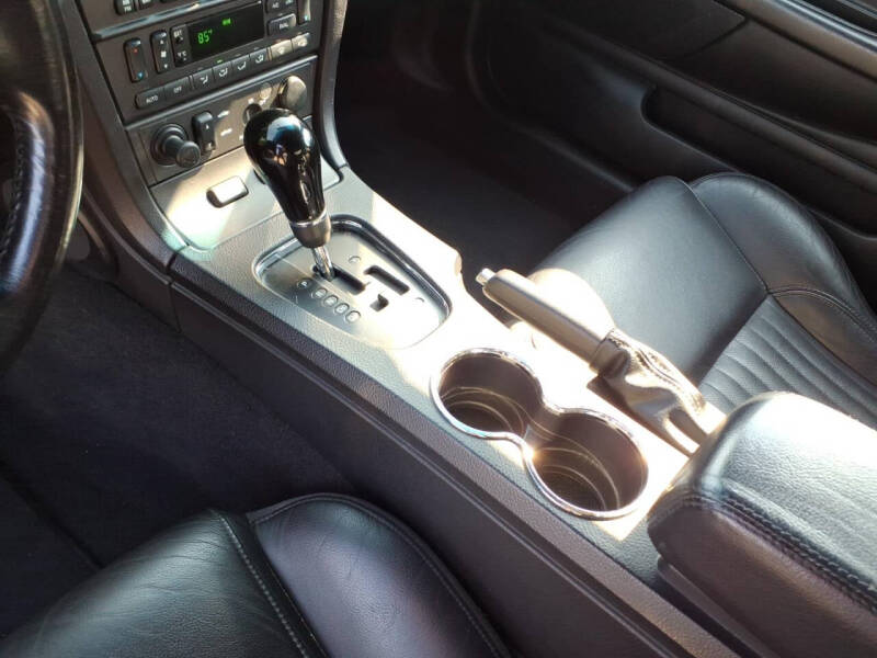 2004 Ford Thunderbird Deluxe