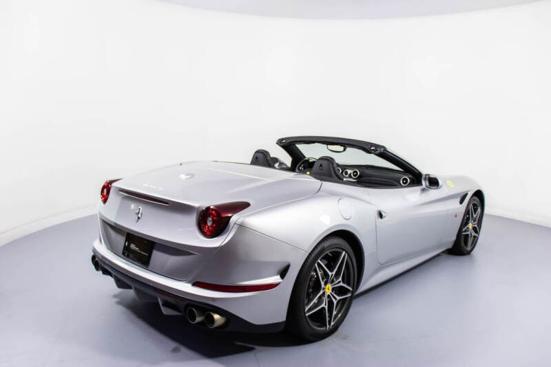 2016 Ferrari California T