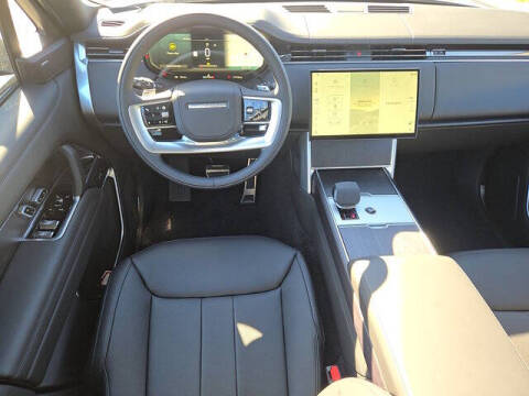 2025 Land Rover Range Rover P400 SE