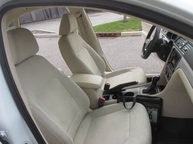 2017 Volkswagen Passat 1.8T S