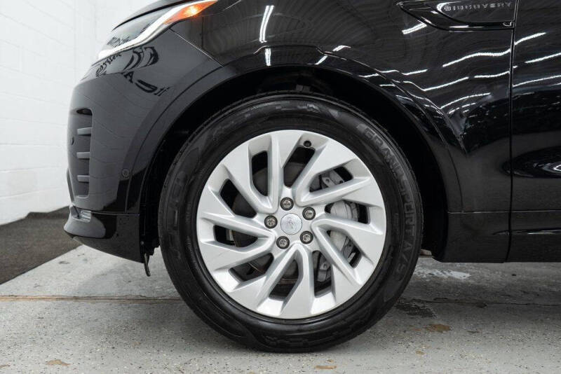 2023 Land Rover Discovery P300 S R-Dynamic