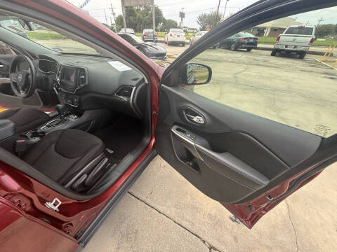 2019 Jeep Cherokee Latitude
