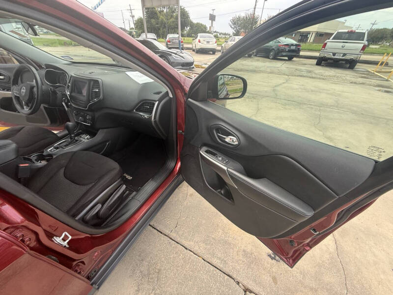 2019 Jeep Cherokee Latitude