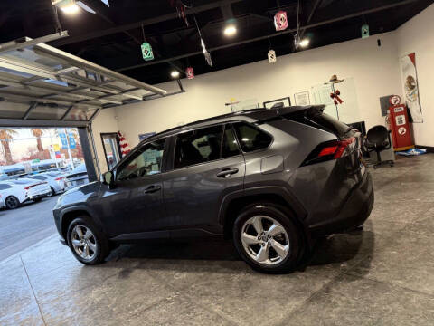 2021 Toyota RAV4 Hybrid XLE Premium