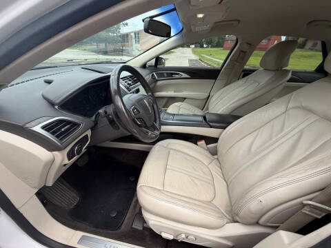 2017 Lincoln MKZ Select