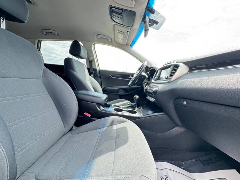 2018 Kia Sorento LX
