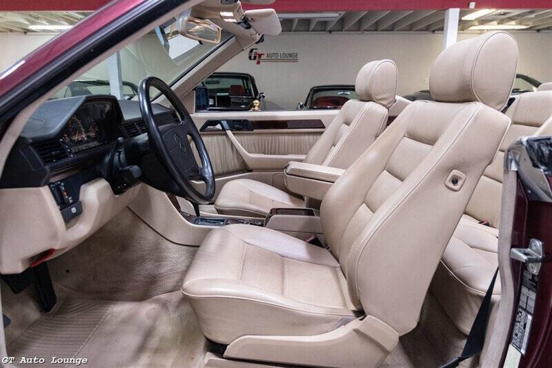 1995 Mercedes-Benz E-Class 28