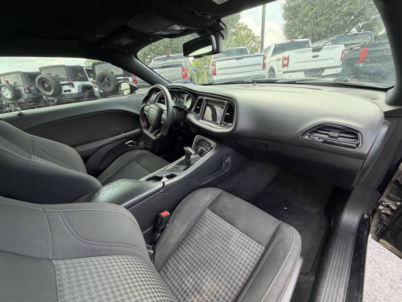 2019 Dodge Challenger SXT