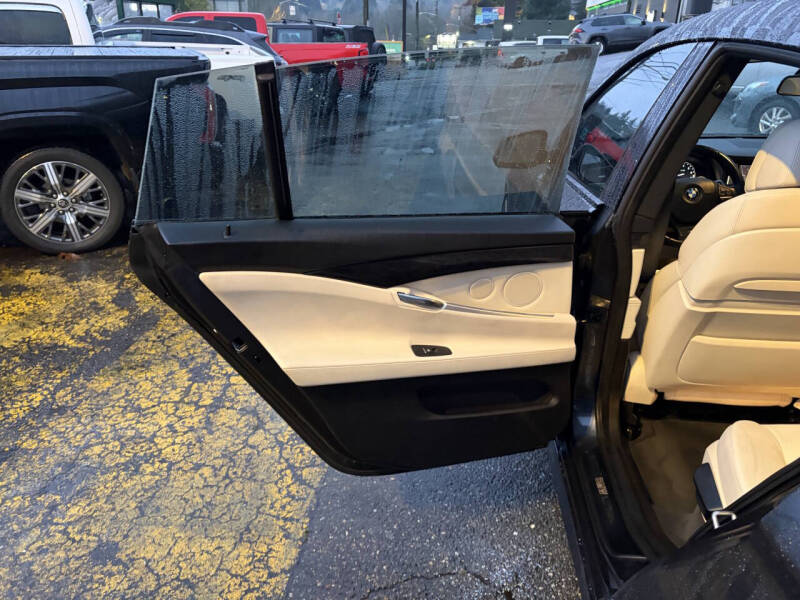 2012 BMW 5 Series 535i Gran Turismo