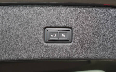 2023 Audi SQ8 4.0T quattro Premium Plus