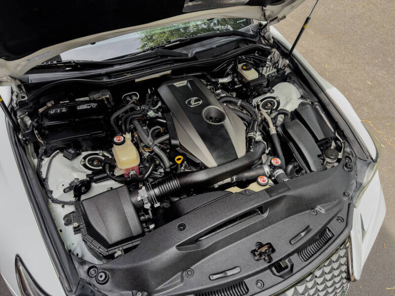 2017 Lexus IS 200t