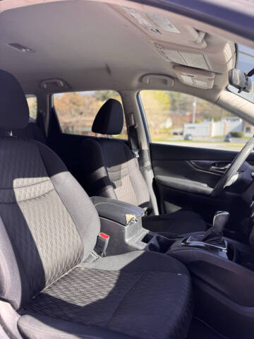 2017 Nissan Rogue S
