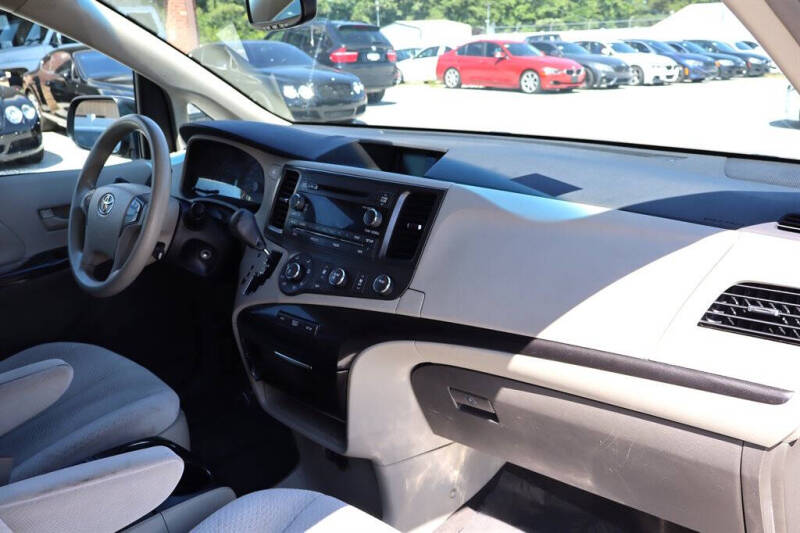 2011 Toyota Sienna