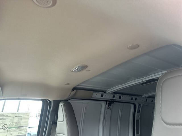 2025 Chevrolet Express 2500