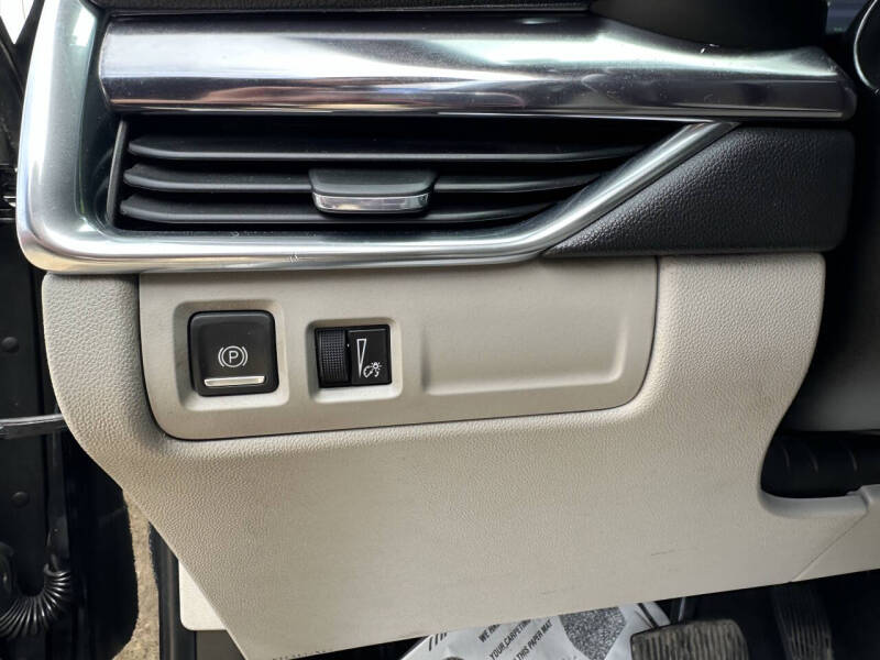 2019 Cadillac XT4 Luxury