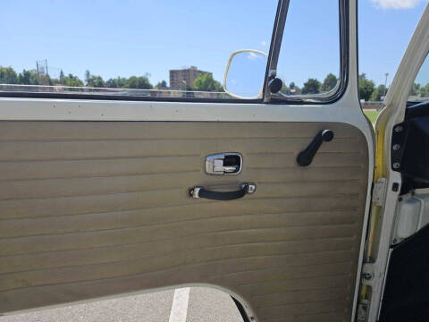 1971 Volkswagen Camper Bus