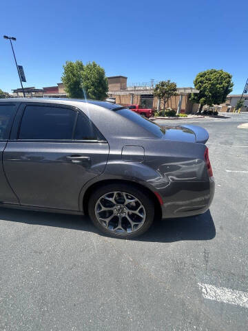 2017 Chrysler 300 S