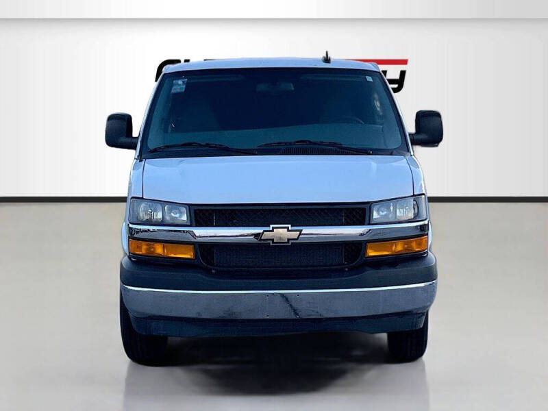 2025 Chevrolet Express 2500