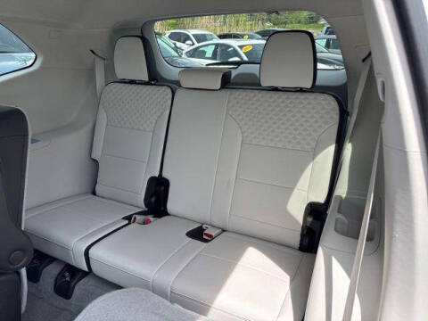 2025 GMC Acadia Denali