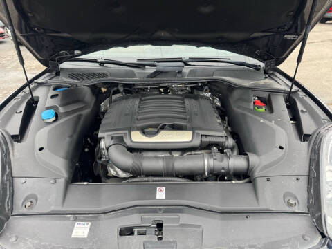 2018 Porsche Cayenne Platinum Edition