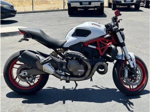 2016 Ducati Monster