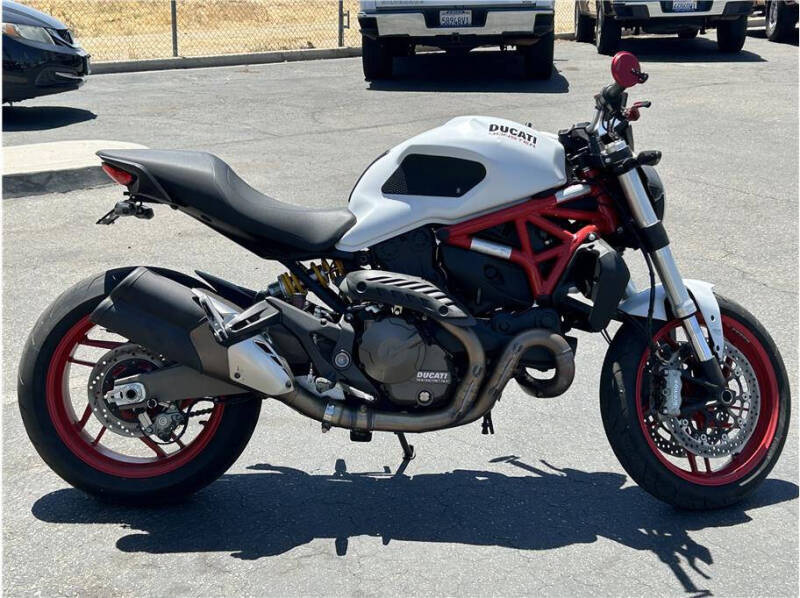 2016 Ducati Monster