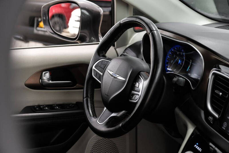 2018 Chrysler Pacifica Touring L Plus