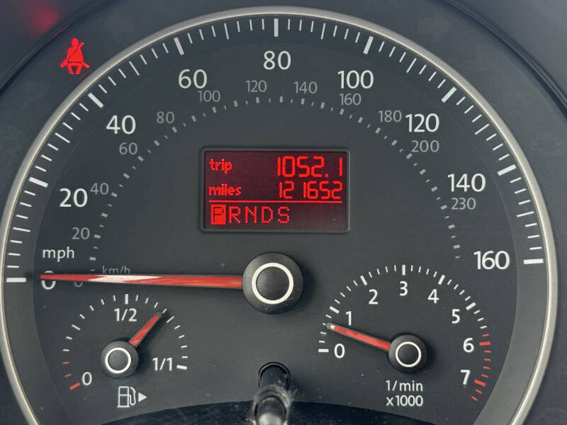 2010 Volkswagen New Beetle Final Edition