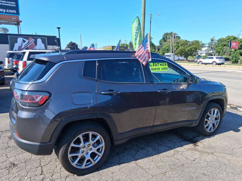 2022 Jeep Compass Latitude Lux