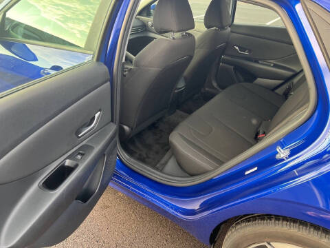 2023 Hyundai Elantra SEL