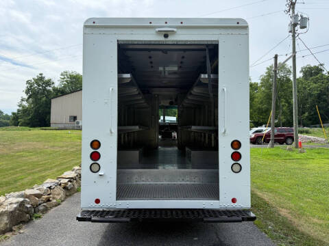 2020 Freightliner MT45 Chassis