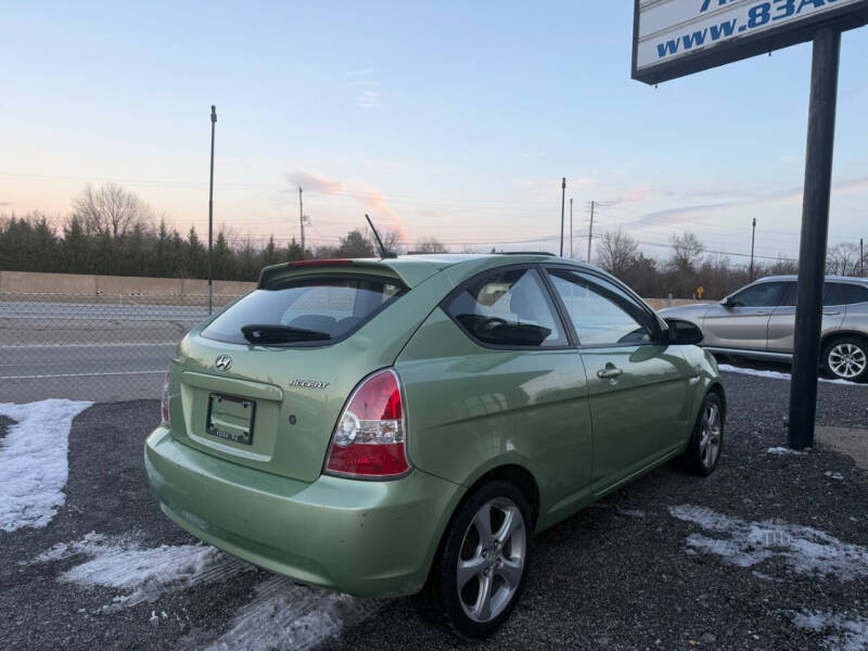 2009 Hyundai Accent SE