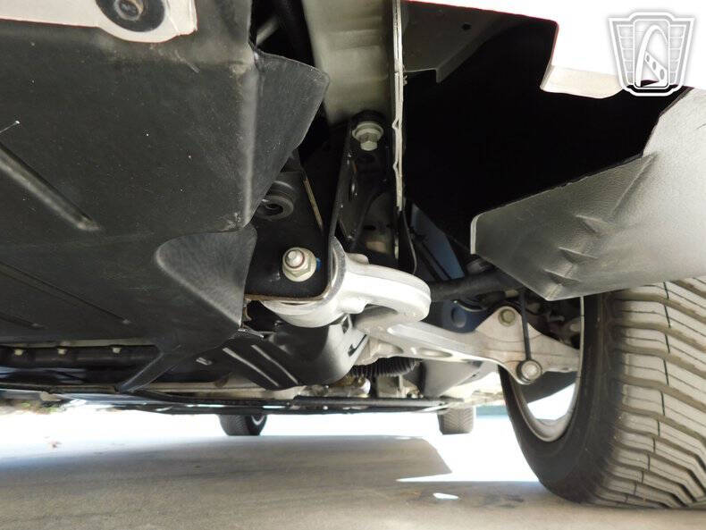 2005 Ford Thunderbird Deluxe