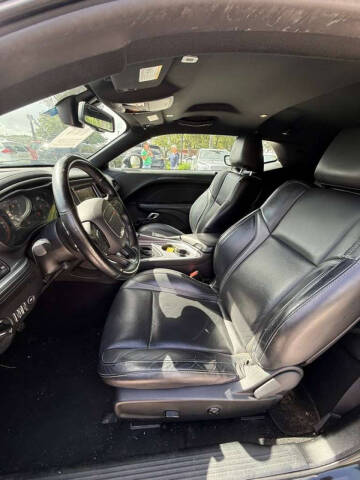 2021 Dodge Challenger SXT