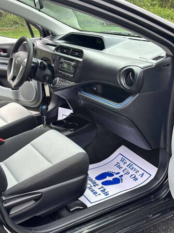 2013 Toyota Prius c Three