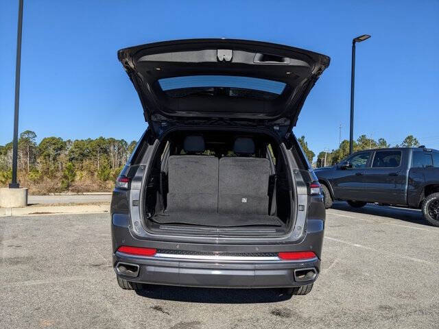 2022 Jeep Grand Cherokee L Summit