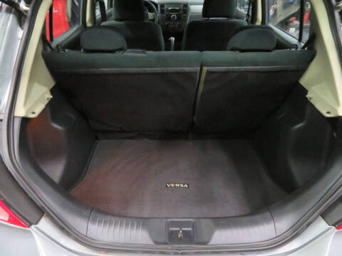 2010 Nissan Versa 1.8 S