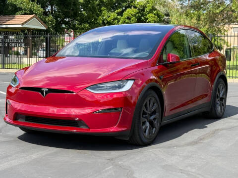 2023 Tesla Model X Standard Range