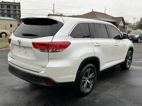 2019 Toyota Highlander LE