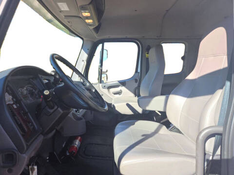 2022 Freightliner M2 106