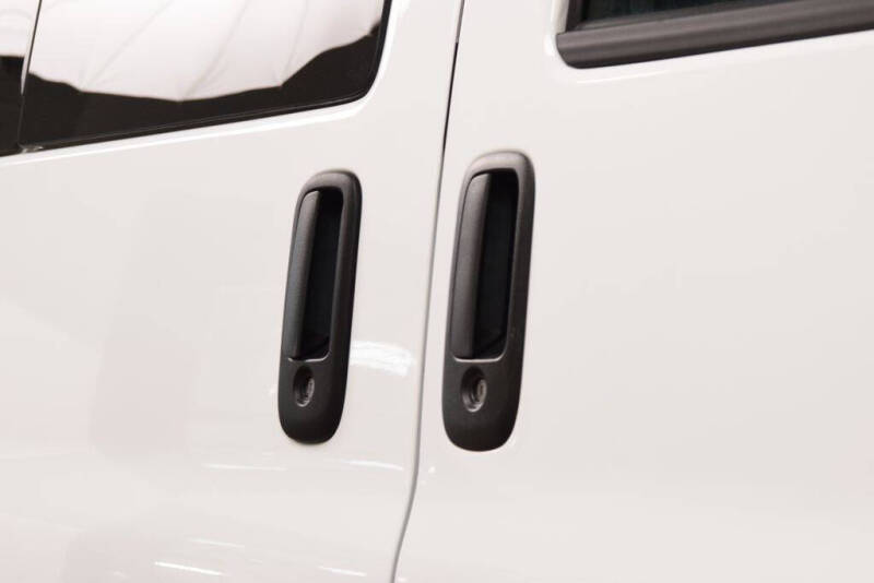 2025 Chevrolet Express LT 3500