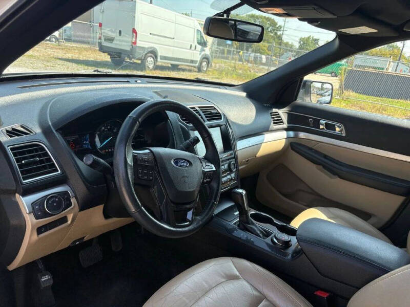 2017 Ford Explorer XLT