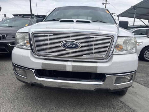 2005 Ford F-150 Lariat