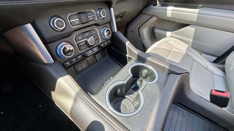 2021 GMC Yukon XL SLT