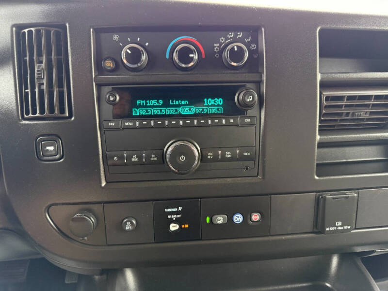 2022 Chevrolet Express 3500