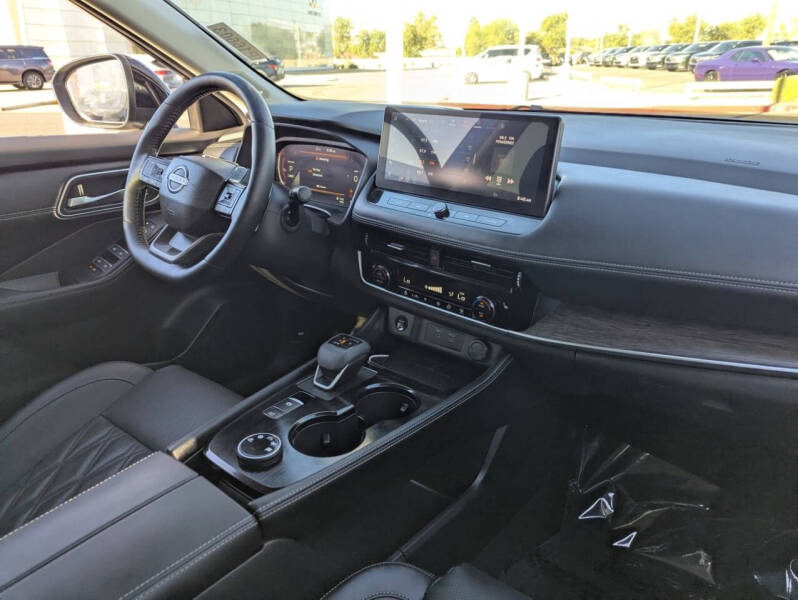 2025 Nissan Rogue Platinum