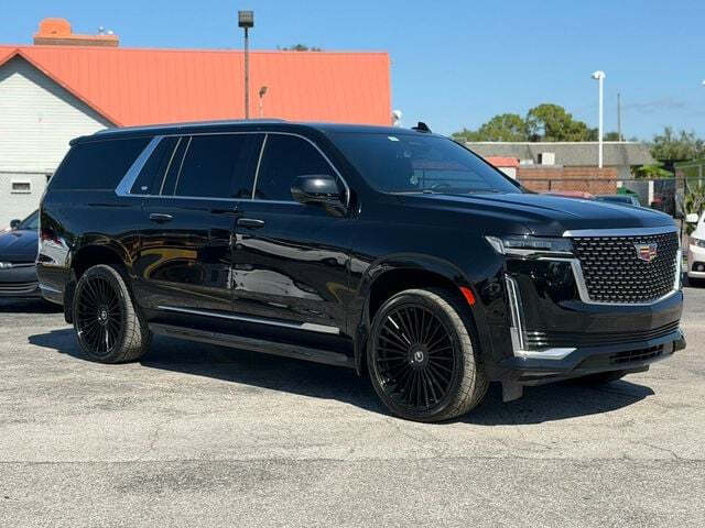 2023 Cadillac Escalade ESV Luxury