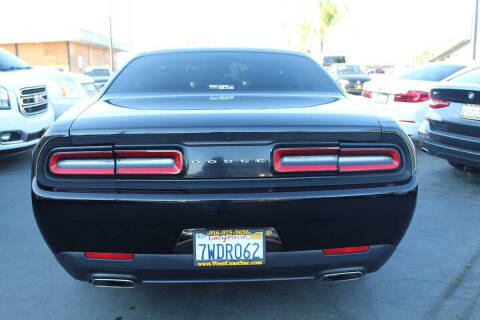 2016 Dodge Challenger SXT