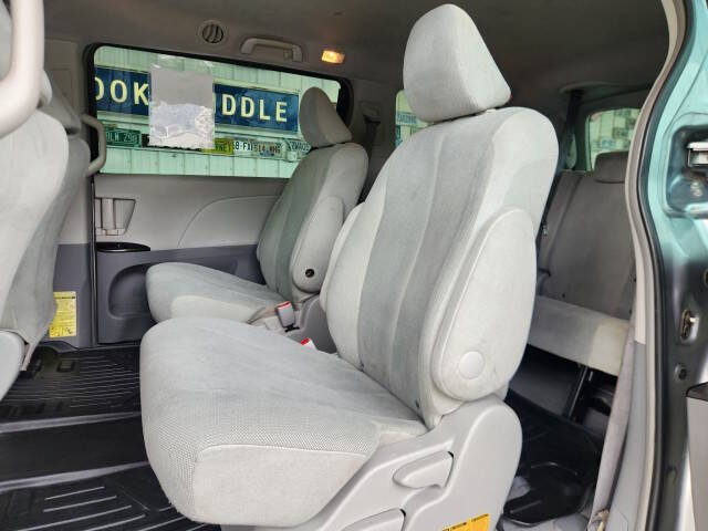 2011 Toyota Sienna